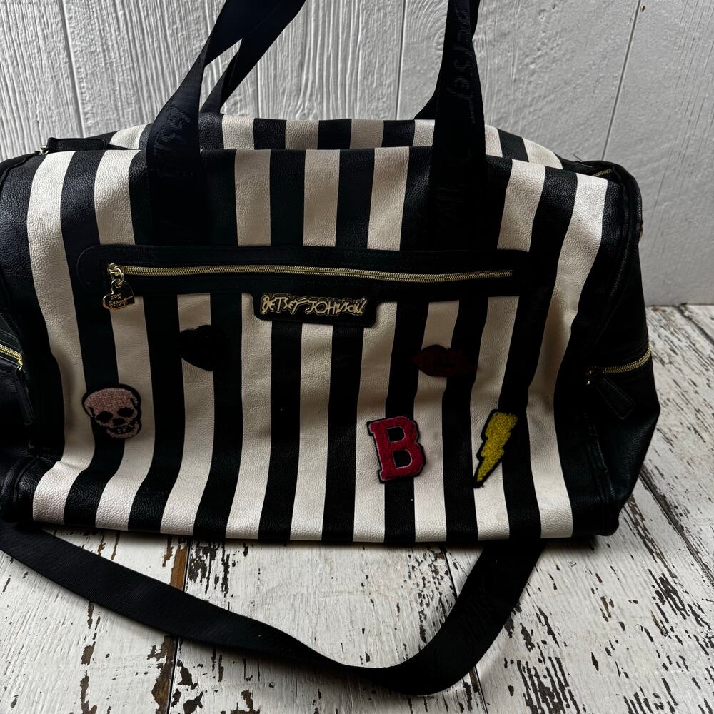 Betsey Johnson Striped Weekender Travel Duffle Bag Black White Floral Interior - Picture 6 of 12